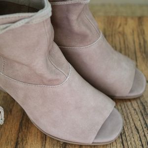 seychelles triple threat open toe bootie